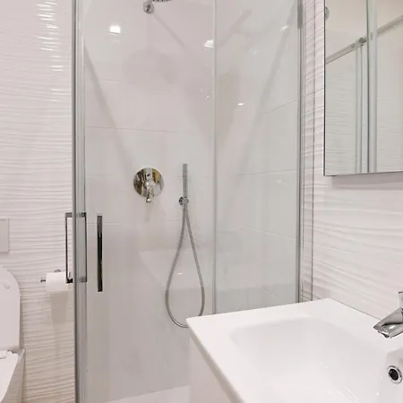 Adria Luxury - Centro 公寓式酒店 3*